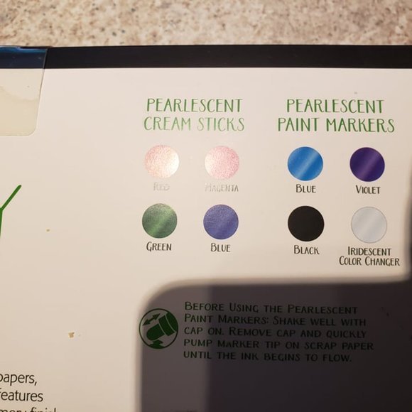 2/20$ NWT CRAYOLA 30PC DIY GALLERY WALL ART SET - Picture 5 of 7